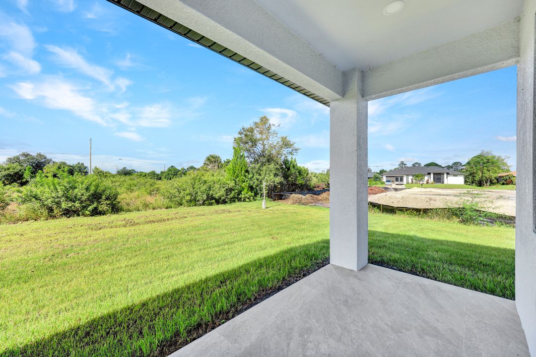 312 Progress Ave, Lehigh Acres, FL 33974