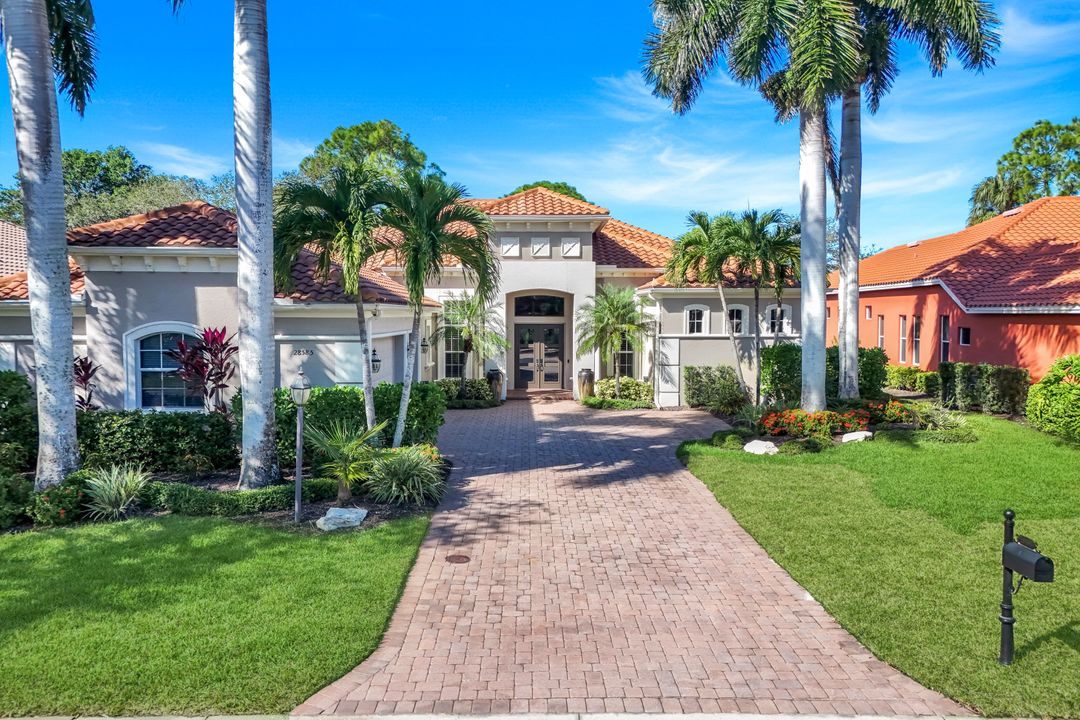 28585 Via D Arezzo Dr, Bonita Springs, FL 34135