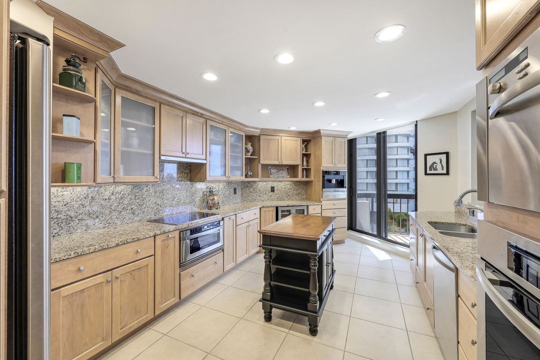 220 S Collier Blvd #403, Marco Island, FL 34145