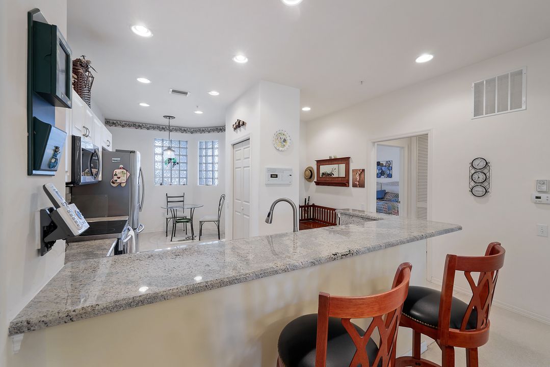 8285 Danbury Blvd #207, Naples, FL 34120