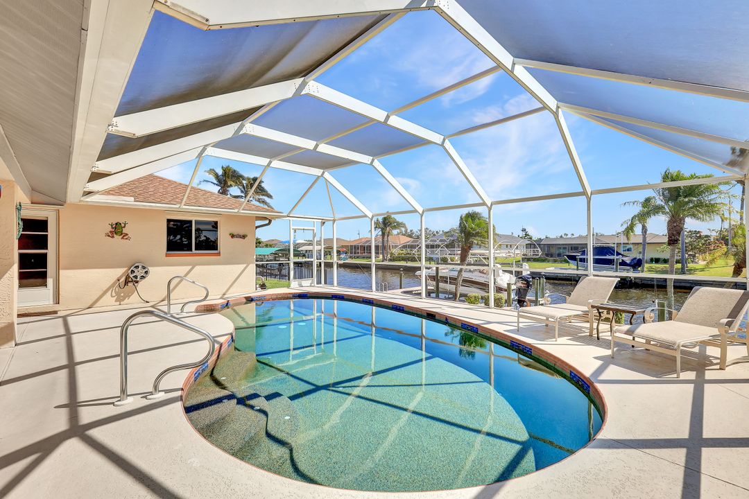 3749 SW 2nd Ave, Cape Coral, FL 33914