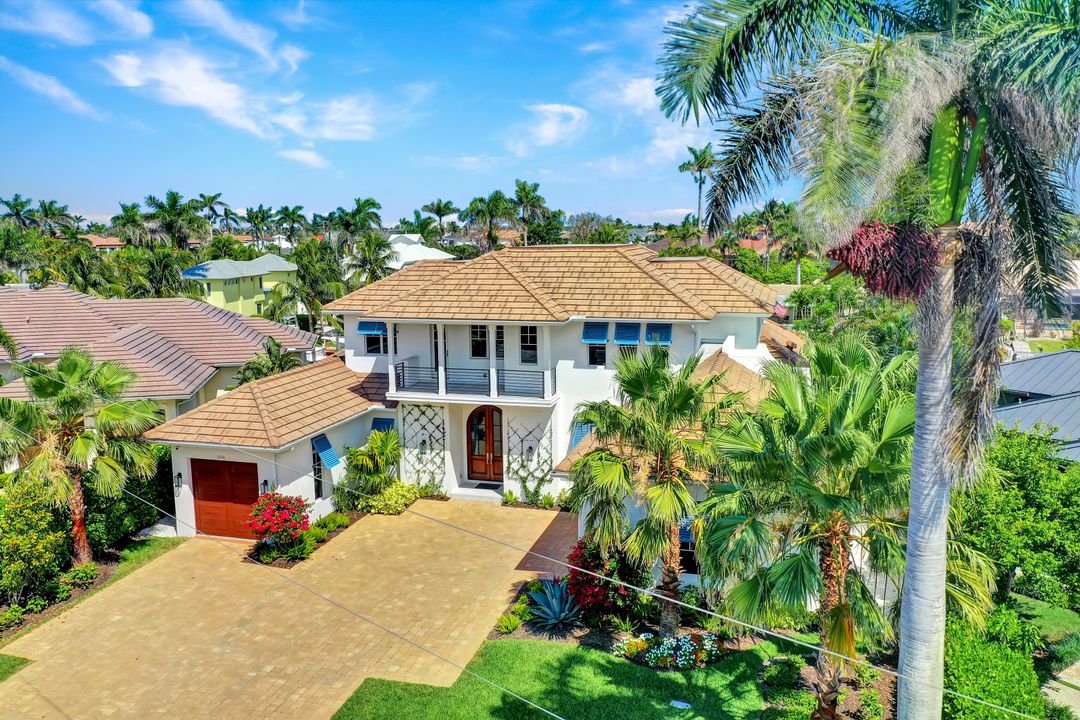 1501 Bluefin Ct, Naples, FL 34102