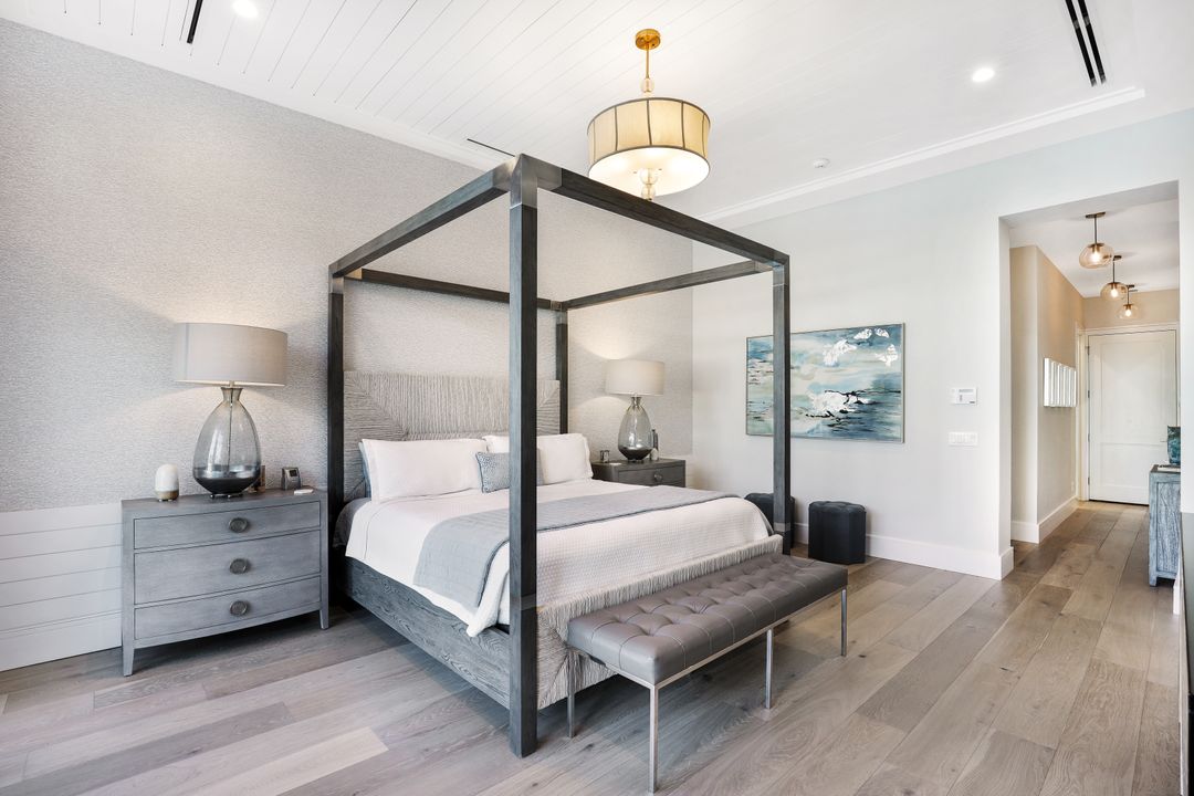 1501 Bluefin Ct, Naples, FL 34102