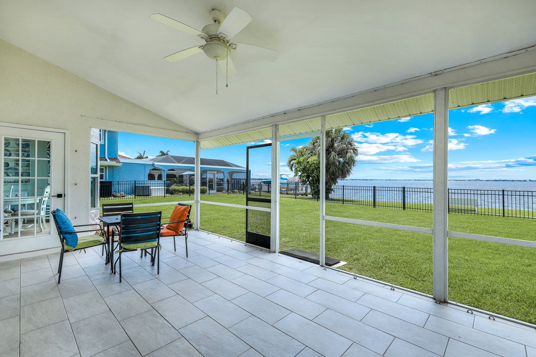 2250 SE 28th St, Cape Coral, FL 33904
