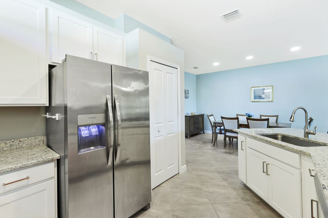 14021 Pine Lodge Ln, Fort Myers, FL 33913