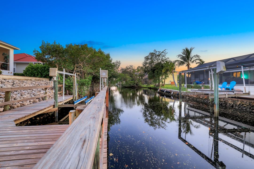 27080 Flamingo Dr, Bonita Springs, FL 34135