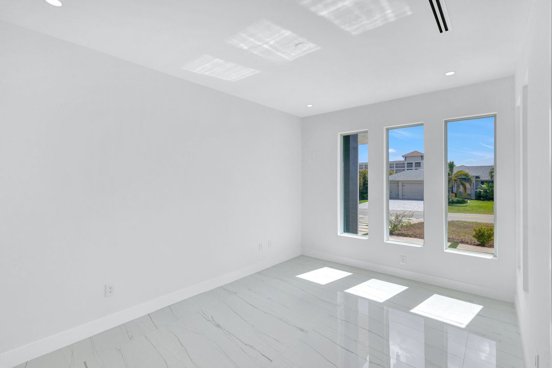 2029 SW 41st St, Cape Coral, FL 33914