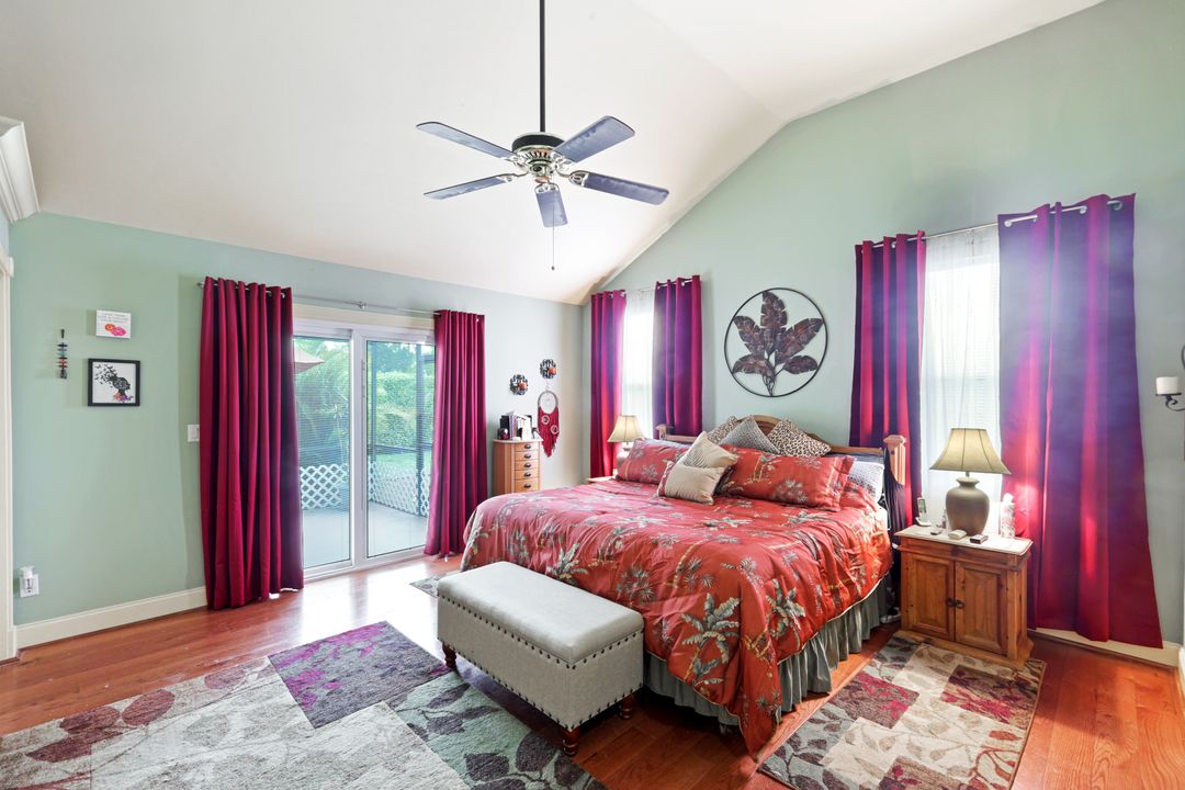 84 Valley Stream Ln, Naples, FL 34113