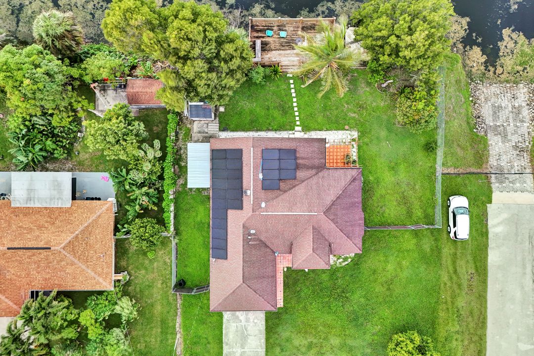 1701 54th Terrace SW, Naples, FL 34116