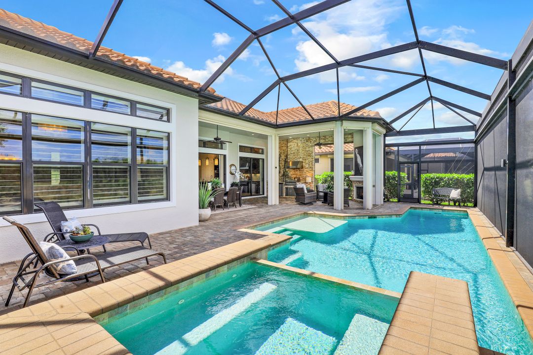 8828 Savona Ct, Naples, FL 34119