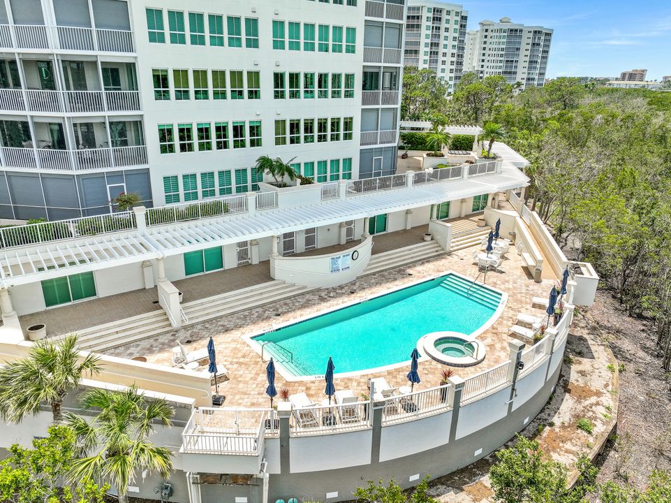 295 Grande Way #1406, Naples, FL 34110