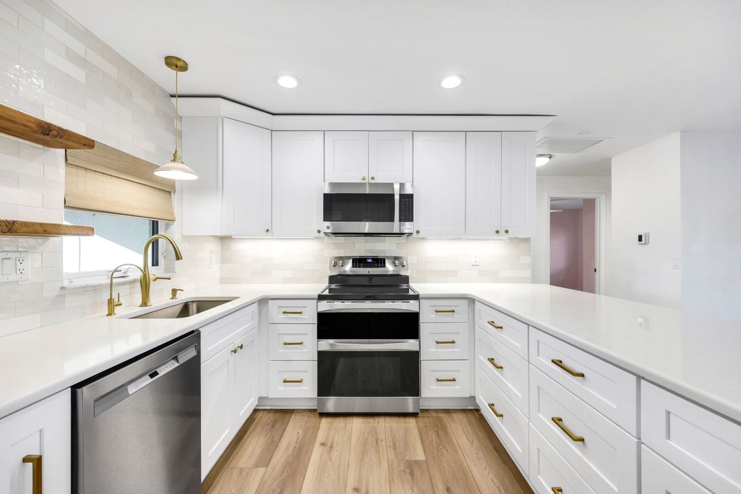 4900 Shady River Ln, Fort Myers, FL 33905