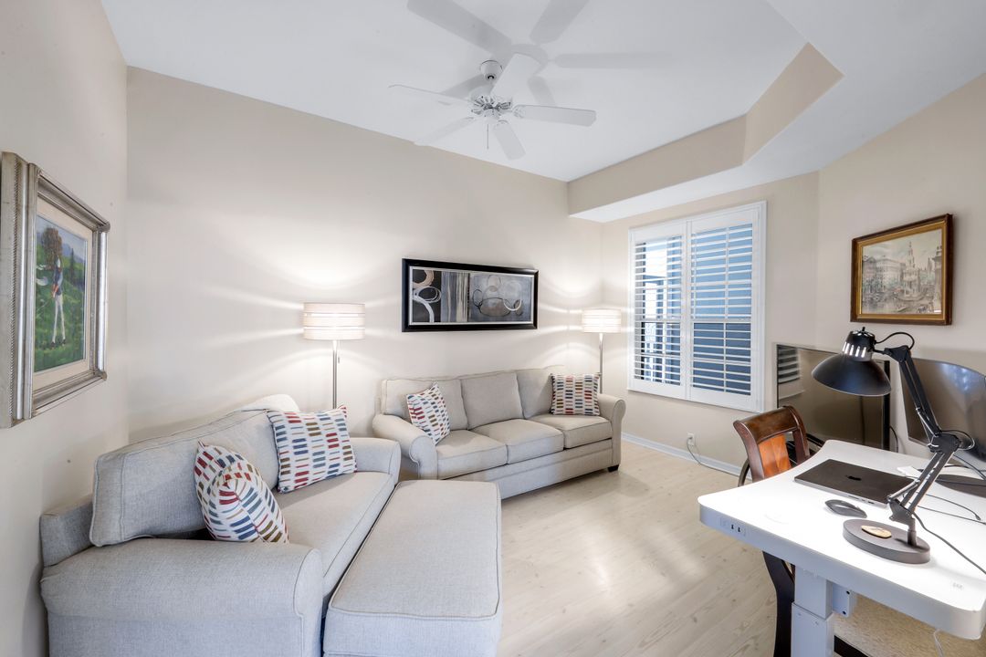 8231 Parkstone Pl #301, Naples, FL 34120