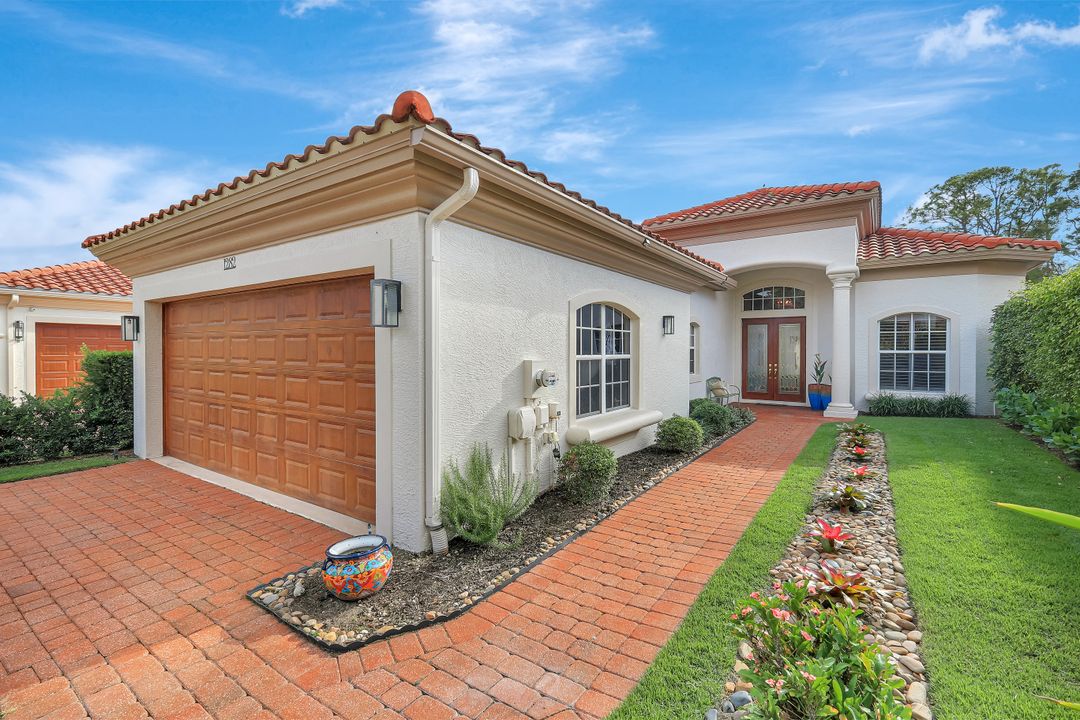 1282 Via Portofino, Naples, FL 34108