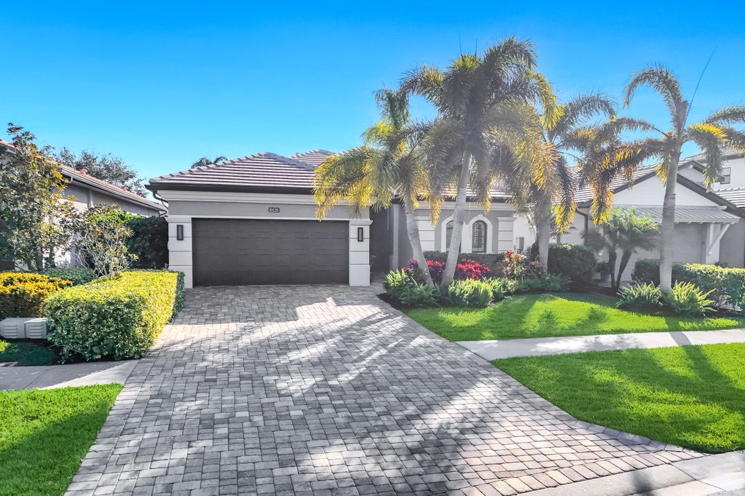 10126 Palazzo Dr, Naples, FL 34119