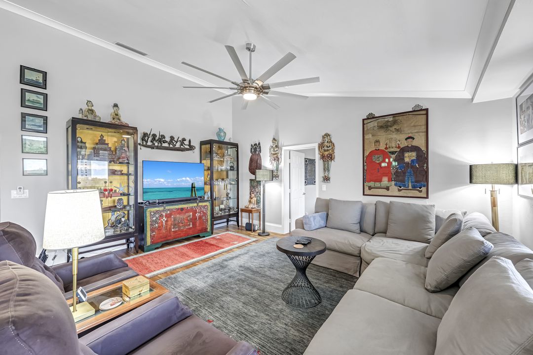 360 Horse Creek Dr #502, Naples, FL 34110