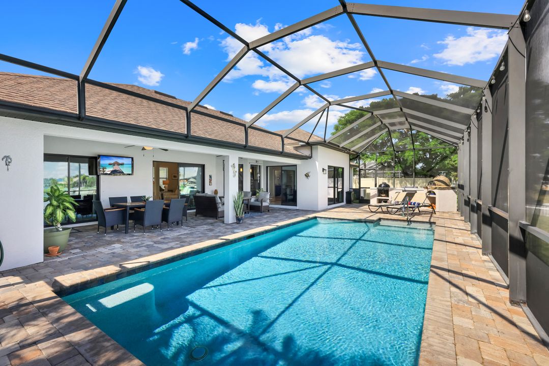 401 NE 19th Pl, Cape Coral, FL 33909