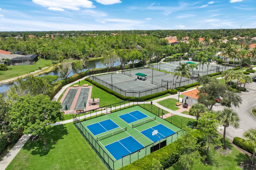 19736 Maddelena Cir, Fort Myers, FL 33967
