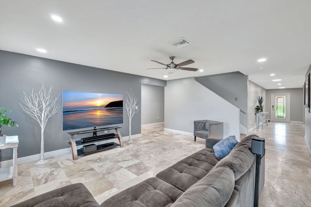 10337 Canal Brook Ln, Lehigh Acres, FL 33936