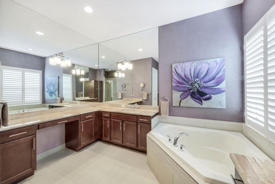 3267 Pacific Dr, Naples, FL 34119