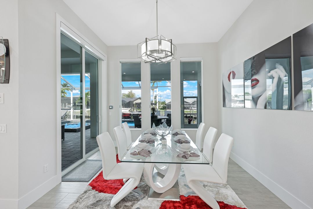 5317 SW 8th Pl, Cape Coral, FL 33914