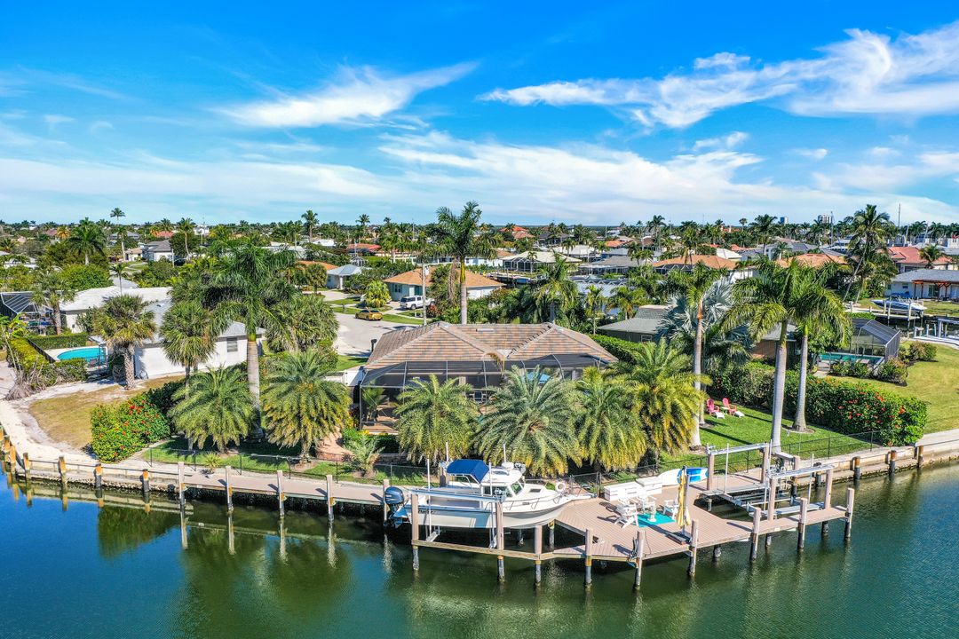 746 Apple Ct, Marco Island, FL 34145