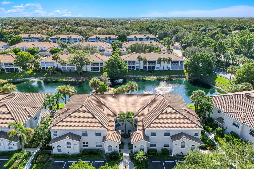 6812 Satinleaf Rd S #101, Naples, FL 34109
