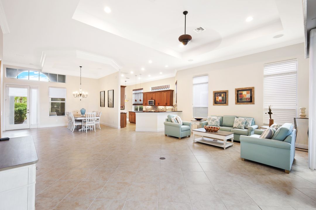 18190 Parkside Greens Dr, Fort Myers, FL 33908