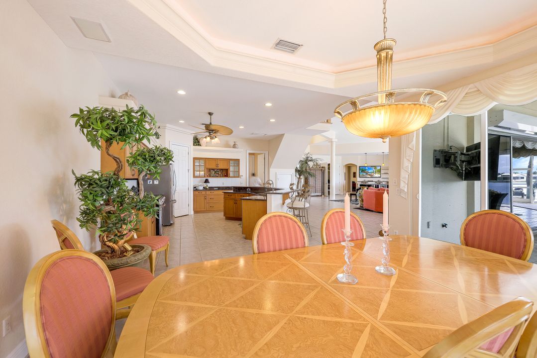 5231 SW 5th Pl, Cape Coral, FL 33914