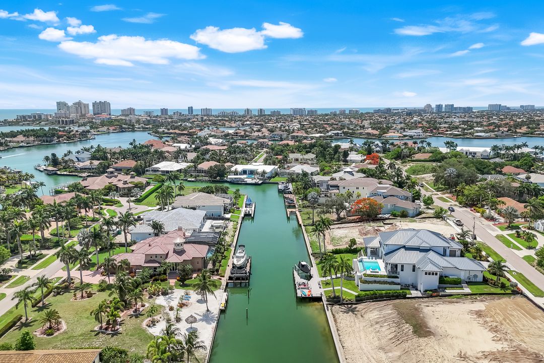 1658 McIlvaine Ct, Marco Island, FL 34145