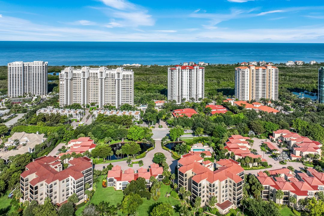 Pelican Bay Blvd, Pelican Bay, FL 34108
