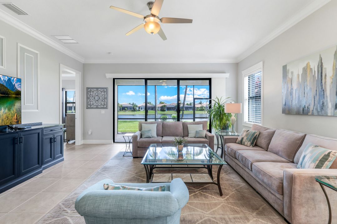3259 Tahoe Ct, Naples, FL 34119