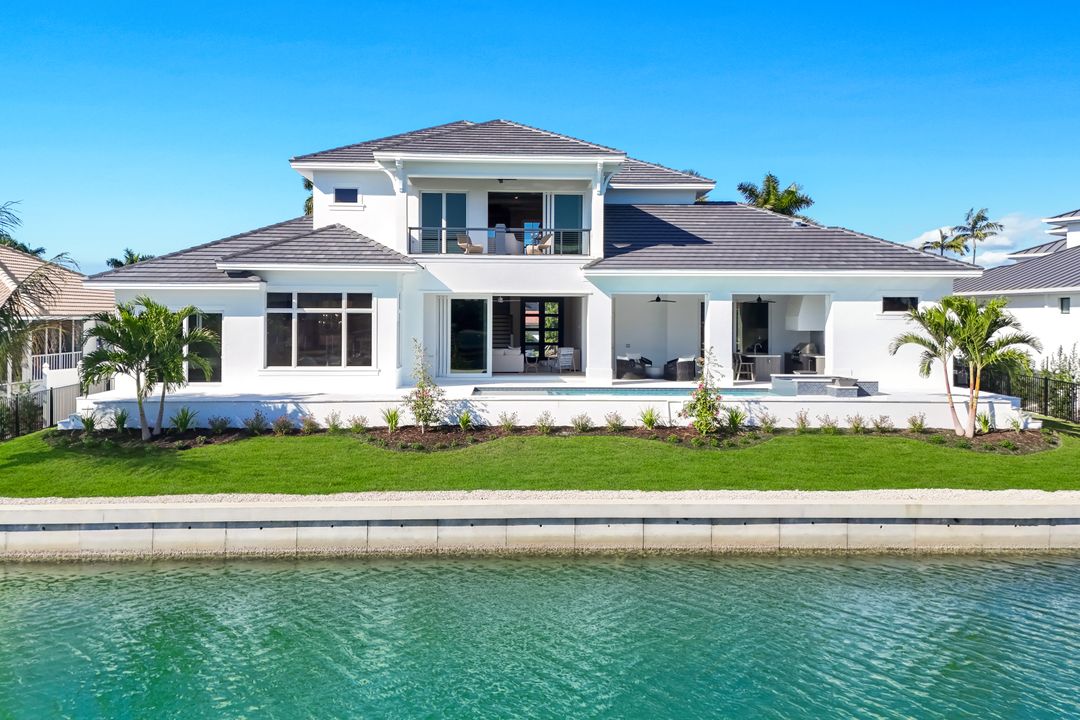 888 Banyan Ct, Marco Island, FL 34145