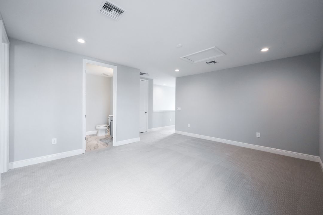 3995 Pegasus Wy, Naples, FL 34120