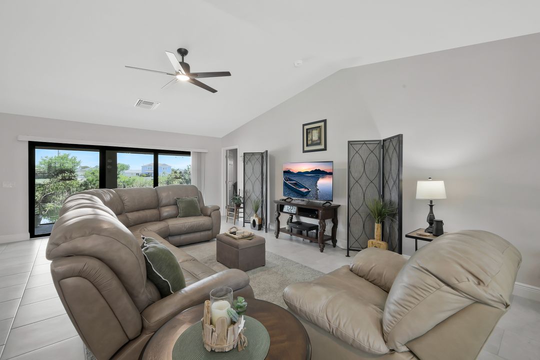 2519 NE 5th Pl, Cape Coral, FL 33909