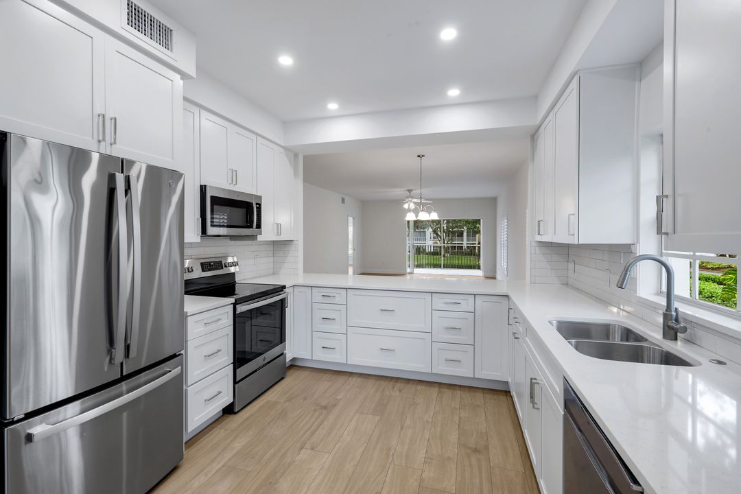 6030 Chardonnay Ln #204, Naples, FL 34119