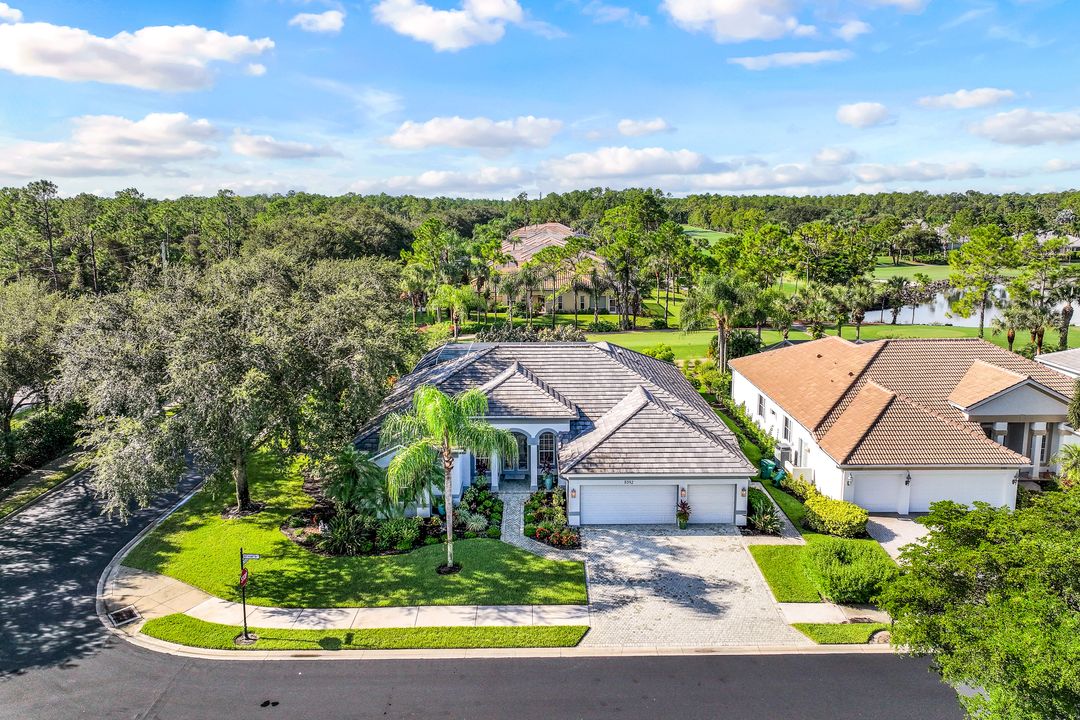 8392 Northhampton Ct, Naples, FL 34120