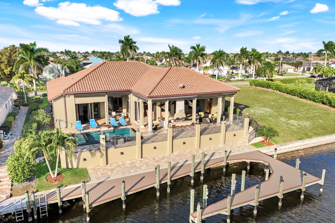 2304 El Dorado Pkwy W, Cape Coral, FL 33914