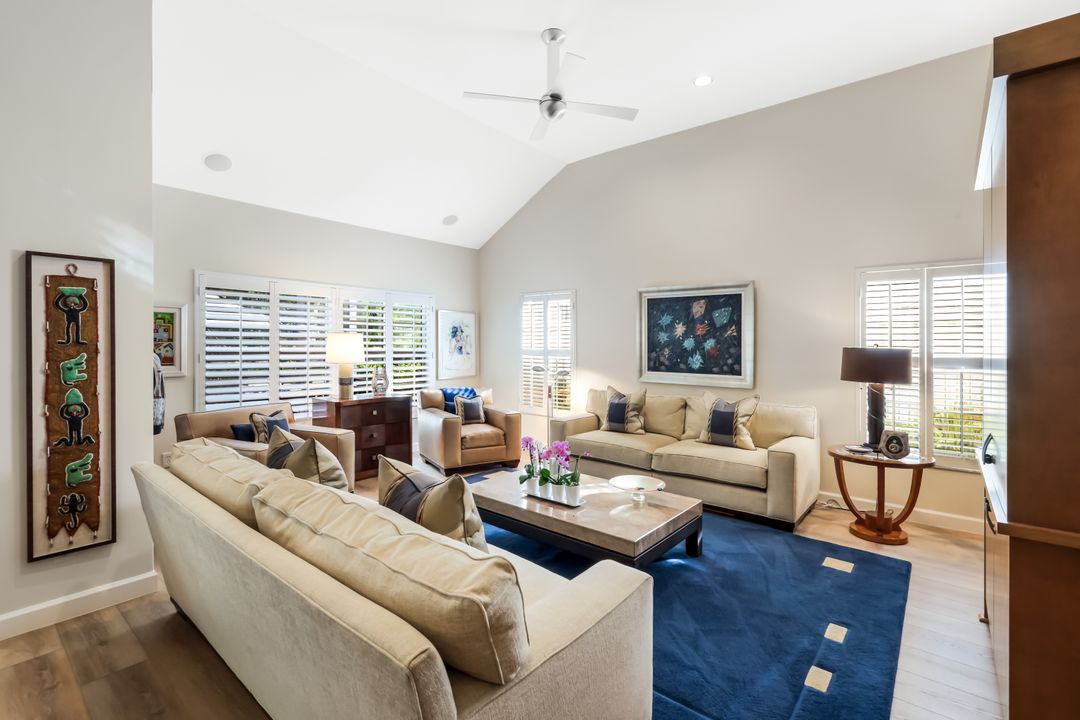 353 Carlton Pl, Naples, FL 34108