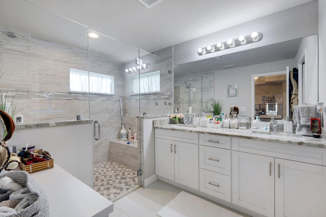 3200 41st St W, Lehigh Acres, FL 33971
