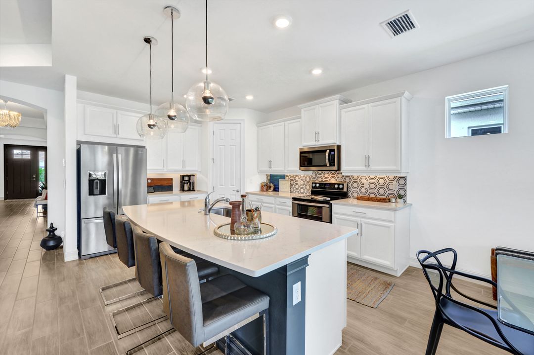 16517 Seagate Pl, Bonita Springs, FL 34135