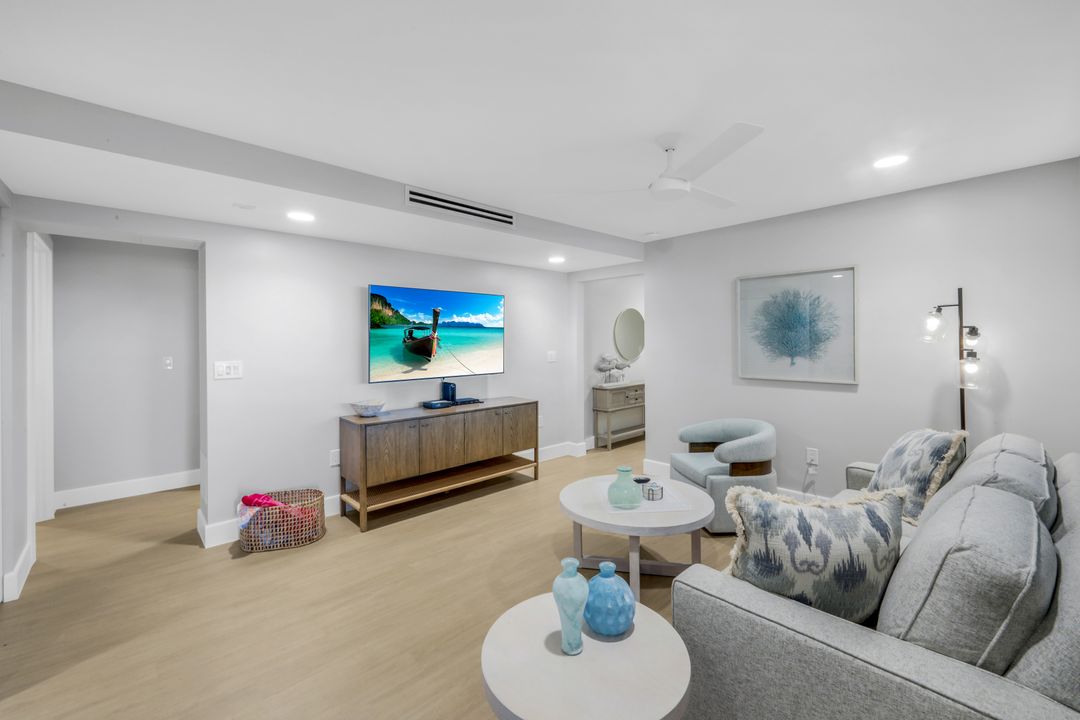 3399 Gulf Shore Blvd N #203, Naples, FL 34103