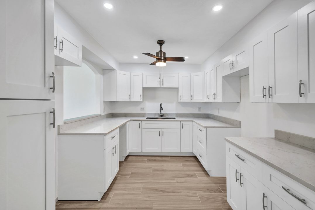 2880 Gulf Shore Blvd N #107, Naples, FL 34103