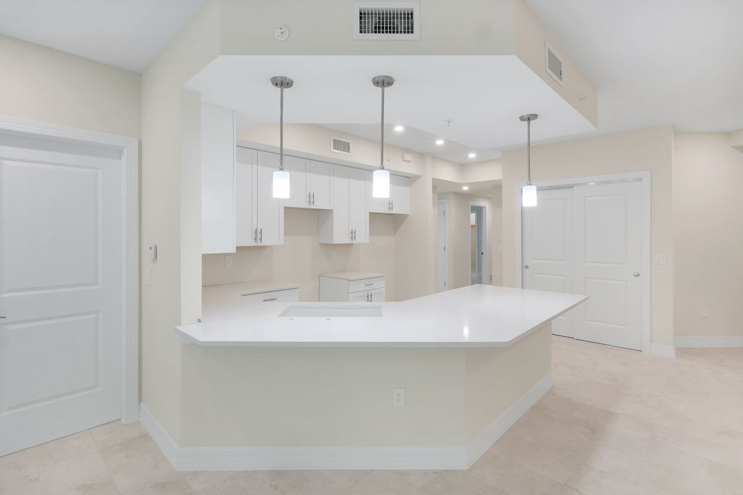 280 Antilles Wy E #101, Naples, FL 34112
