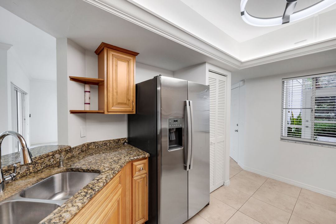 2731 Citrus Lake Dr #G101, Naples, FL 34109