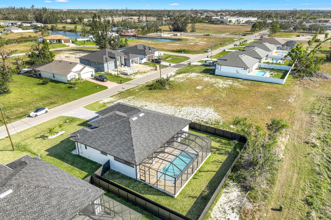 420 SW 31st Pl, Cape Coral, FL 33991