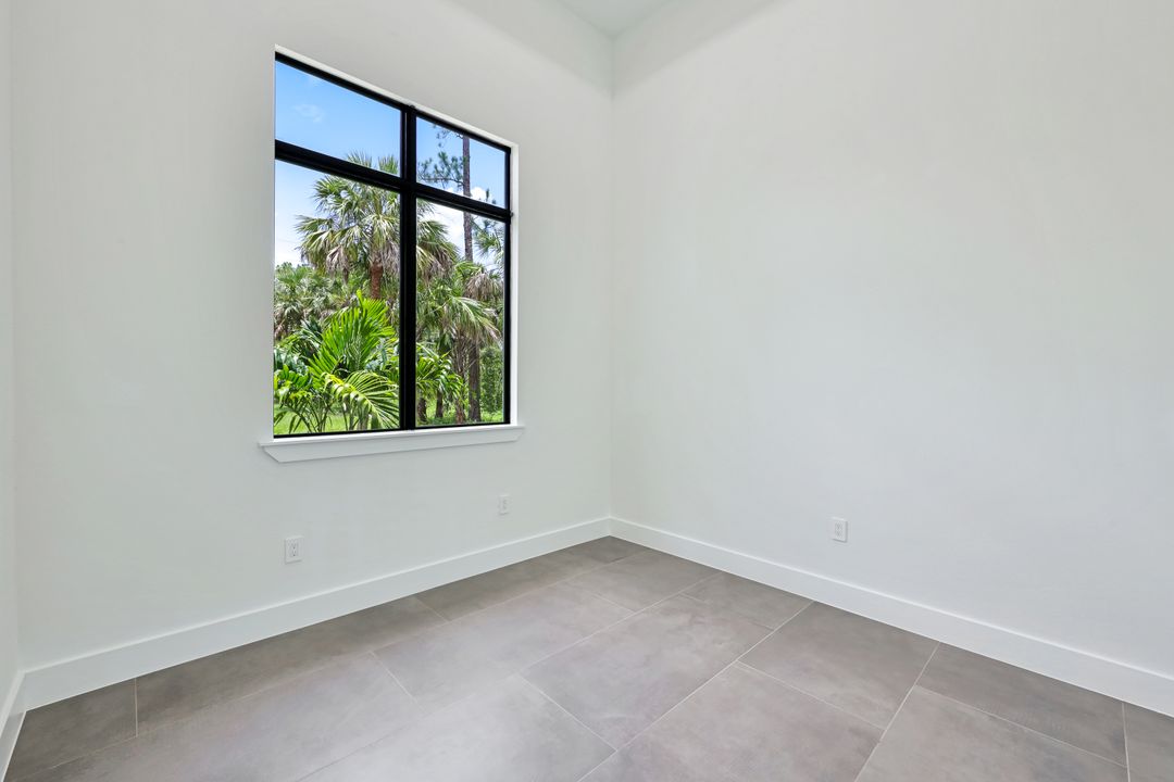 834 Wilson Blvd N, Naples, FL 34120