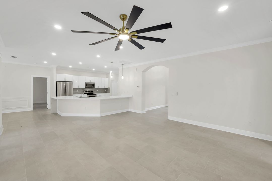 2180 12th Ave NE, Naples, FL 34120