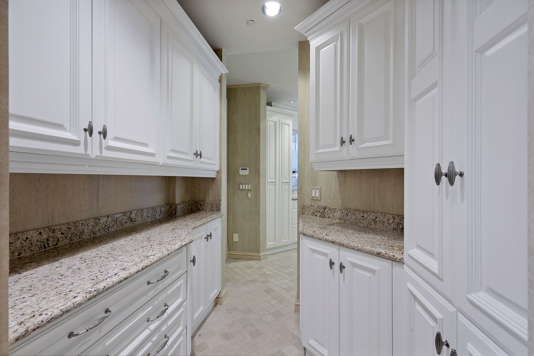 7425 Bay Colony Dr, Naples, FL 34108