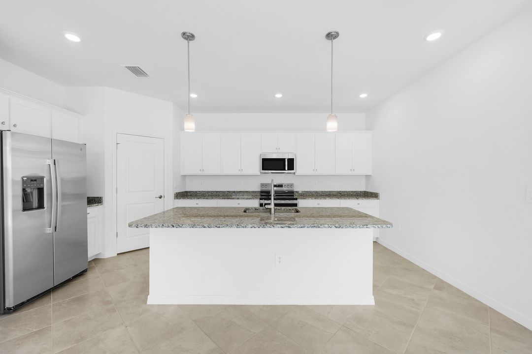 3928 Sweet Alyssum Terr, Alva, FL 33920